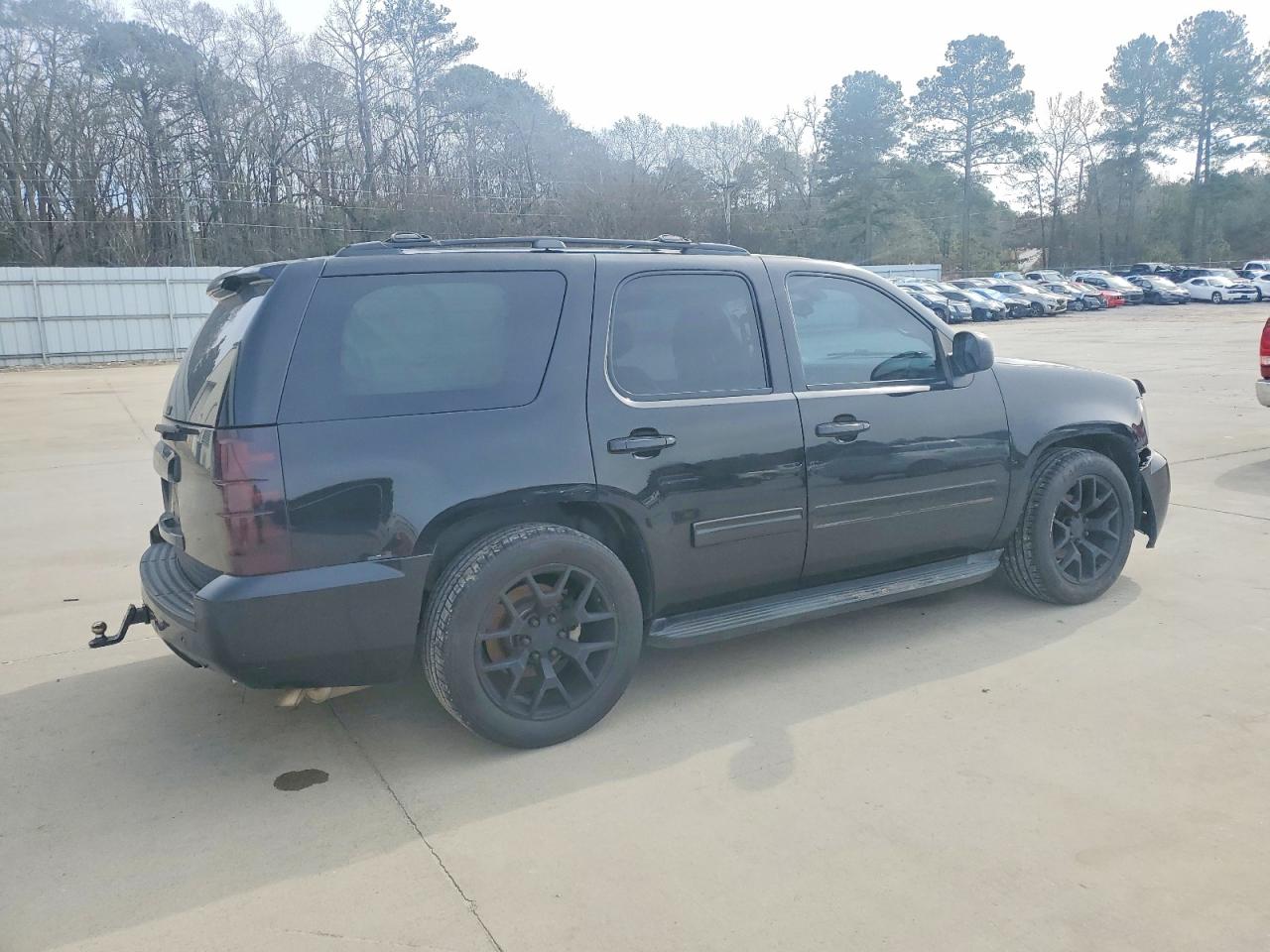 2013 Chevrolet Tahoe VIN 1GNSCBE04DR349952 photo 3