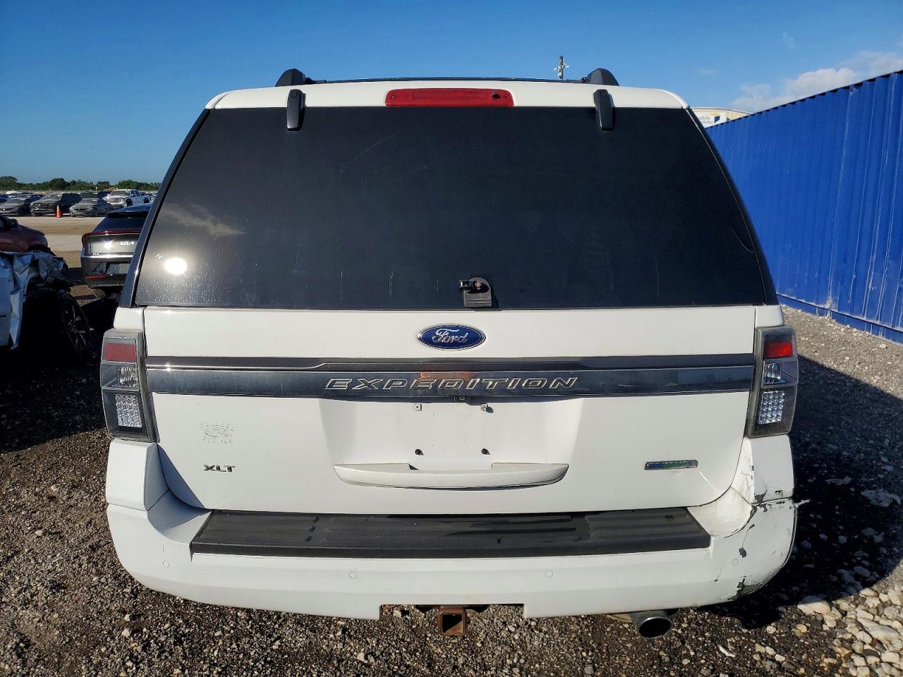 2015 Ford Expedition VIN 1FMJU1HT1FEF18896 photo 6