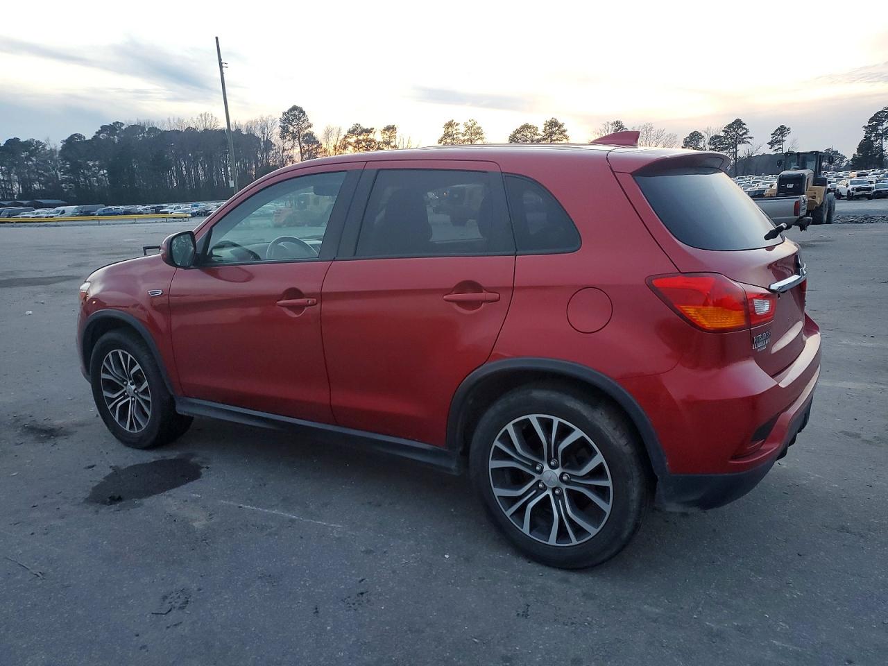 2019 Mitsubishi Outlander VIN JA4AR3AU5KU024085 photo 2