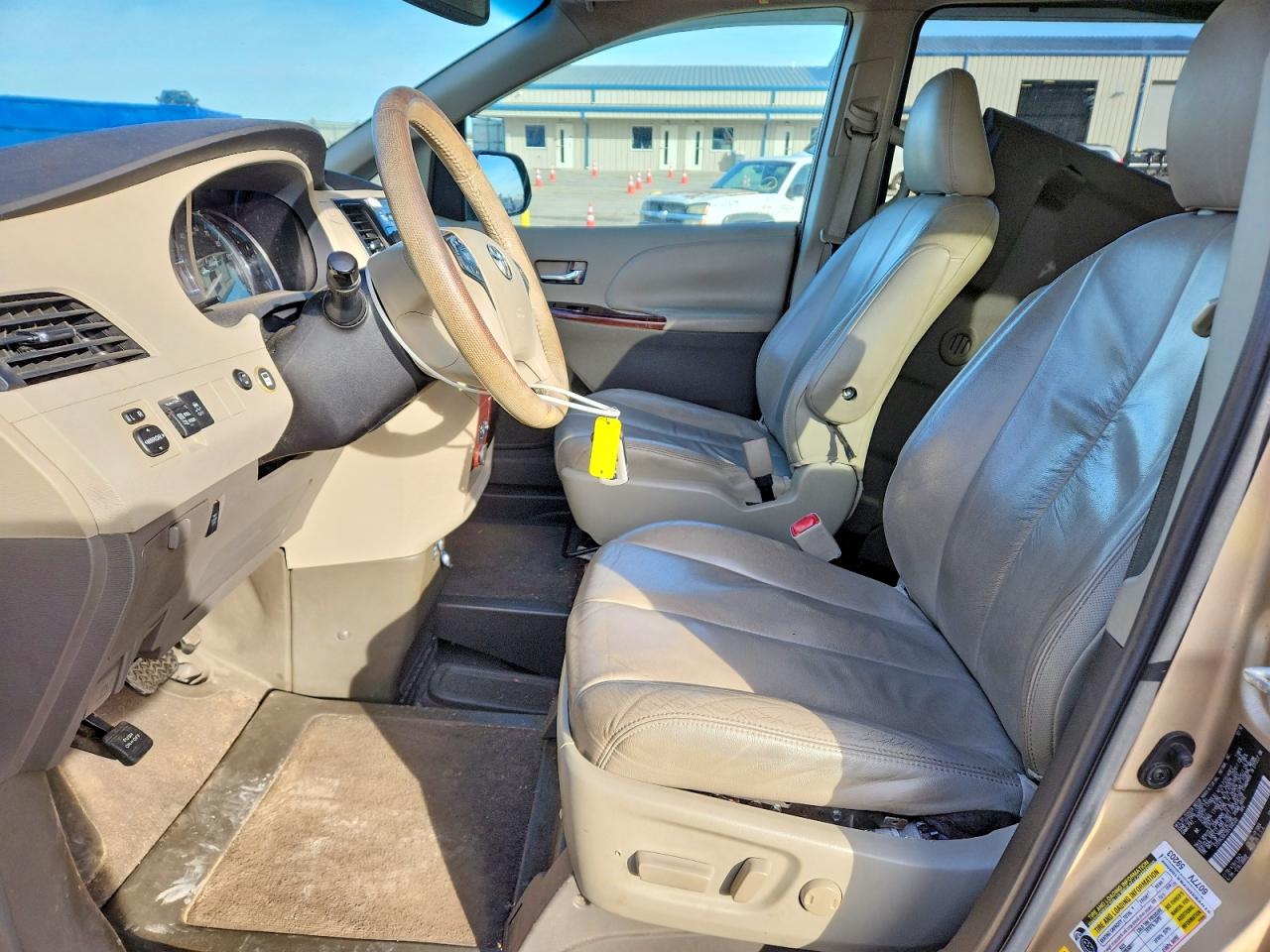 2011 Toyota All models VIN 5TDYK3DC2BS108509 photo 7
