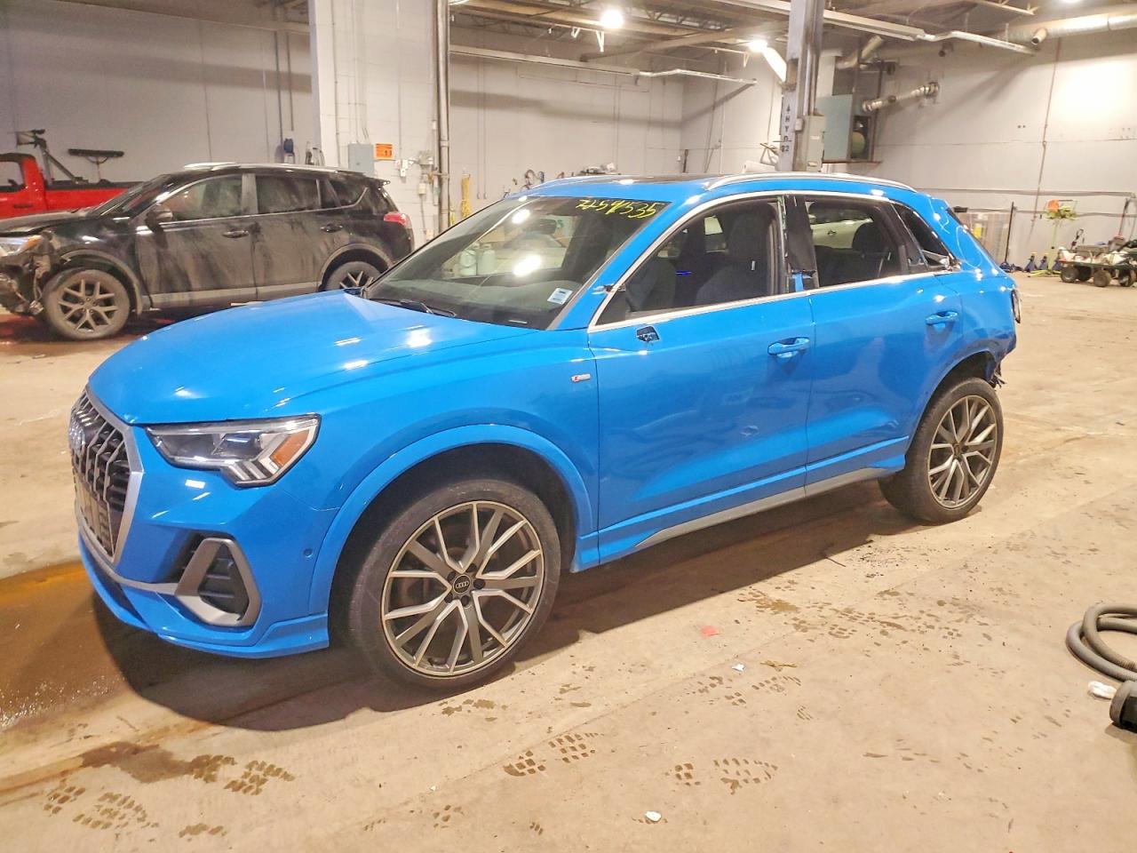 2021 Audi Q3 VIN WA1FECF30M1152093 photo 1
