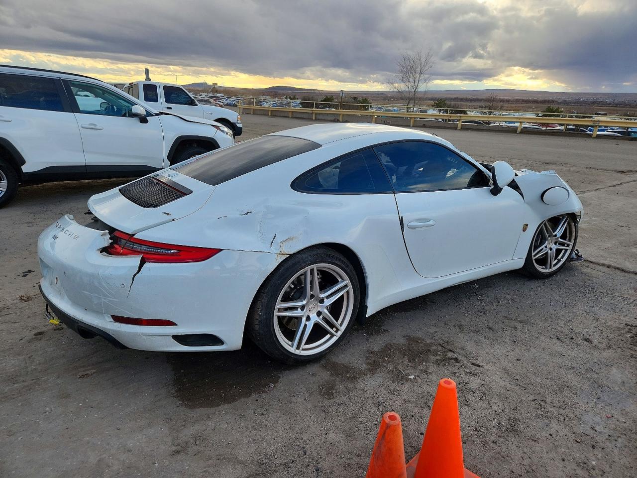 2017 Porsche 911 VIN WP0AA2A90HS107124 photo 3