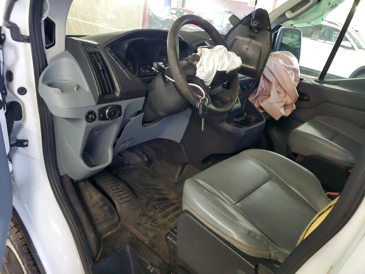 2016 Ford Transit VIN 1FTYR1CM6GKB28030 photo 8