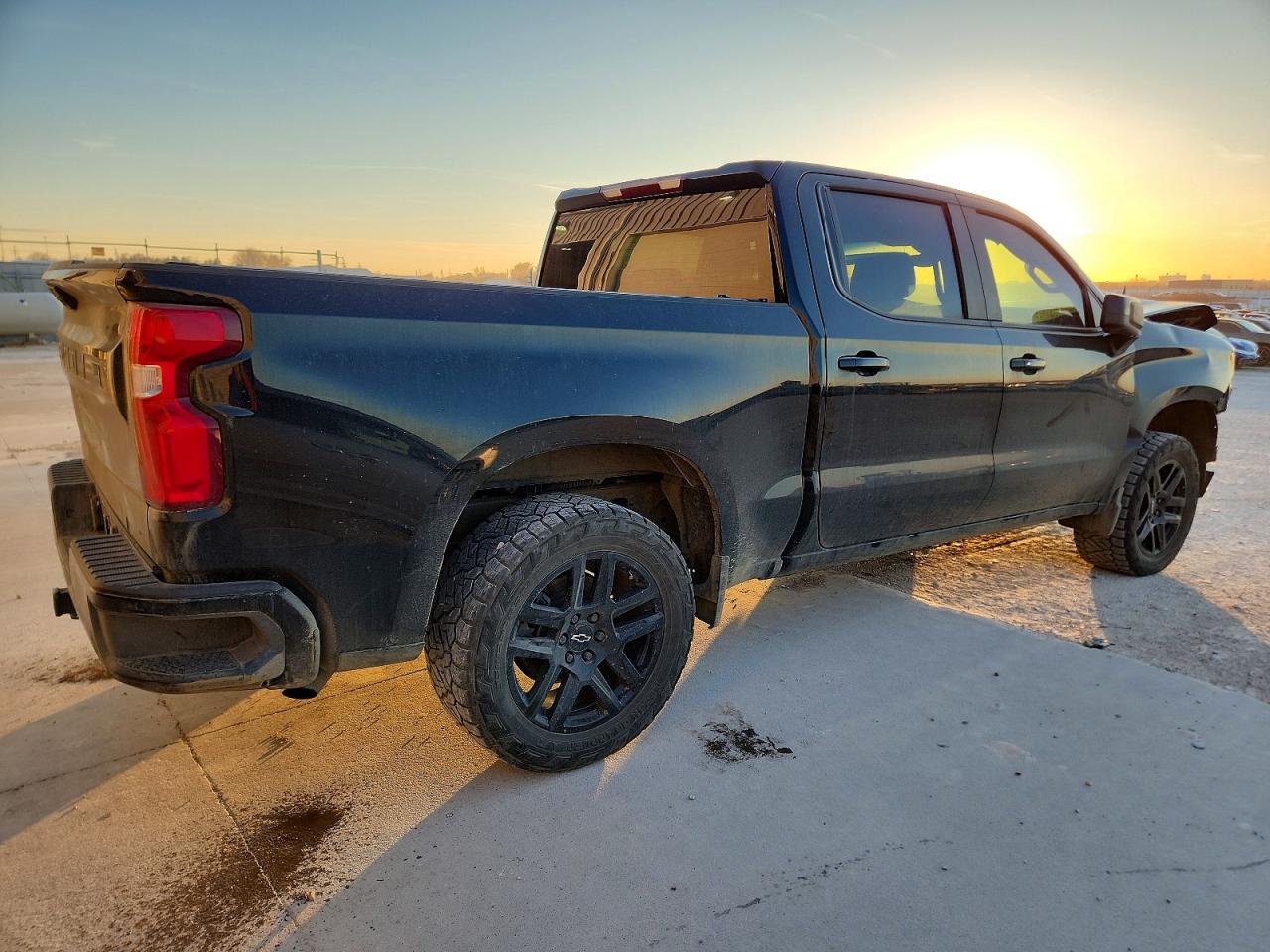 2023 Chevrolet All models VIN 1GCUDEE84PZ227490 photo 3
