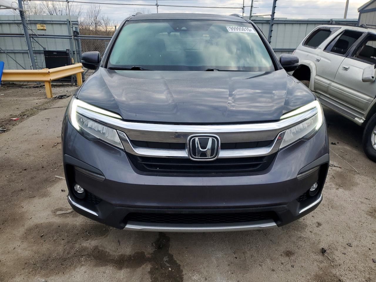 2019 Honda Pilot VIN 5FNYF6H09KB076328 photo 5