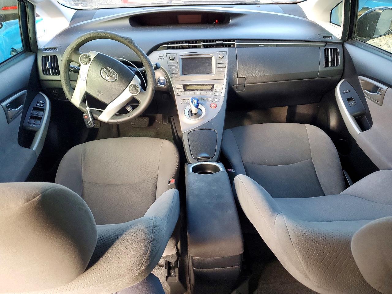 2014 Toyota Prius VIN JTDKN3DU3E1777587 photo 8