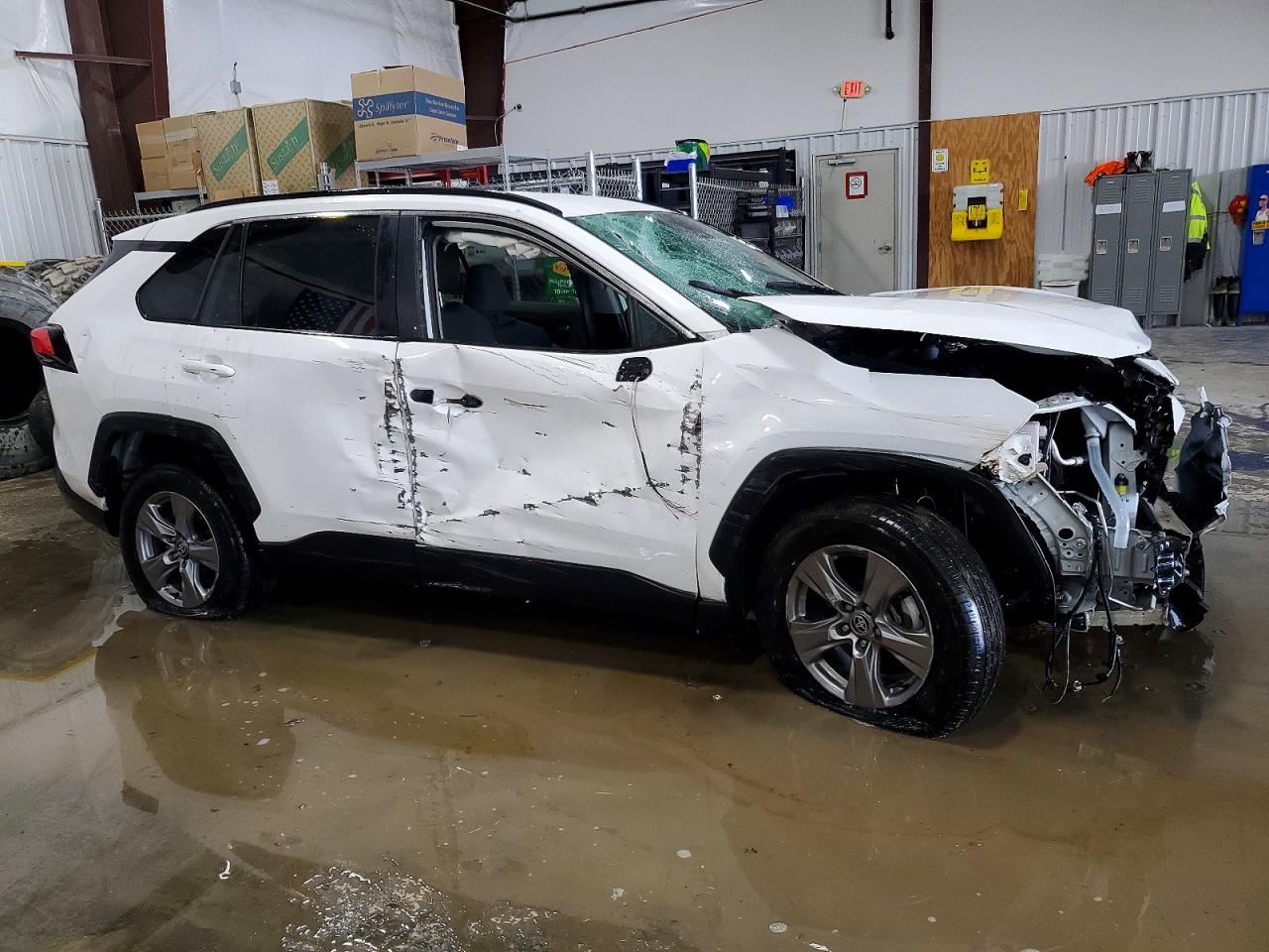 2024 Toyota Rav4 VIN 2T3P1RFV4RC395930 photo 4