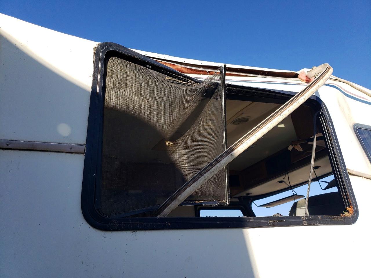 1995 ENDE Motorhome VIN 3FCMF53GXSJA00966 photo 9