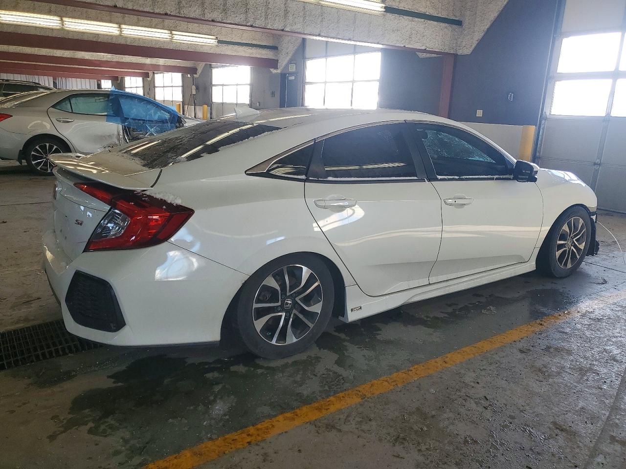 2018 Honda Civic VIN 2HGFC1E59JH700240 photo 3