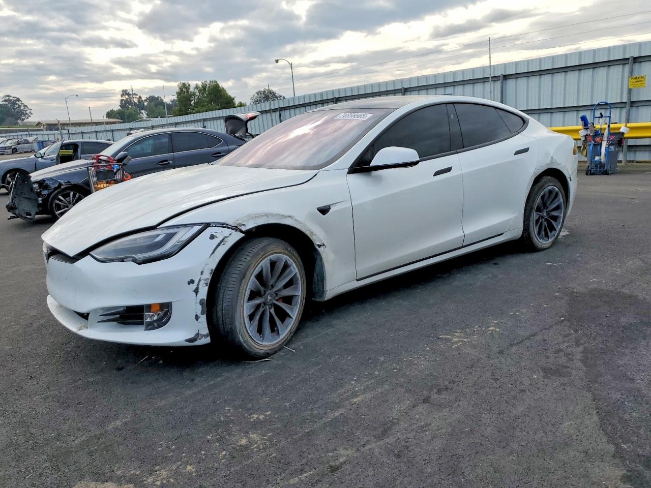 2018 Tesla Model s VIN 5YJSA1E21JF243180 photo 1