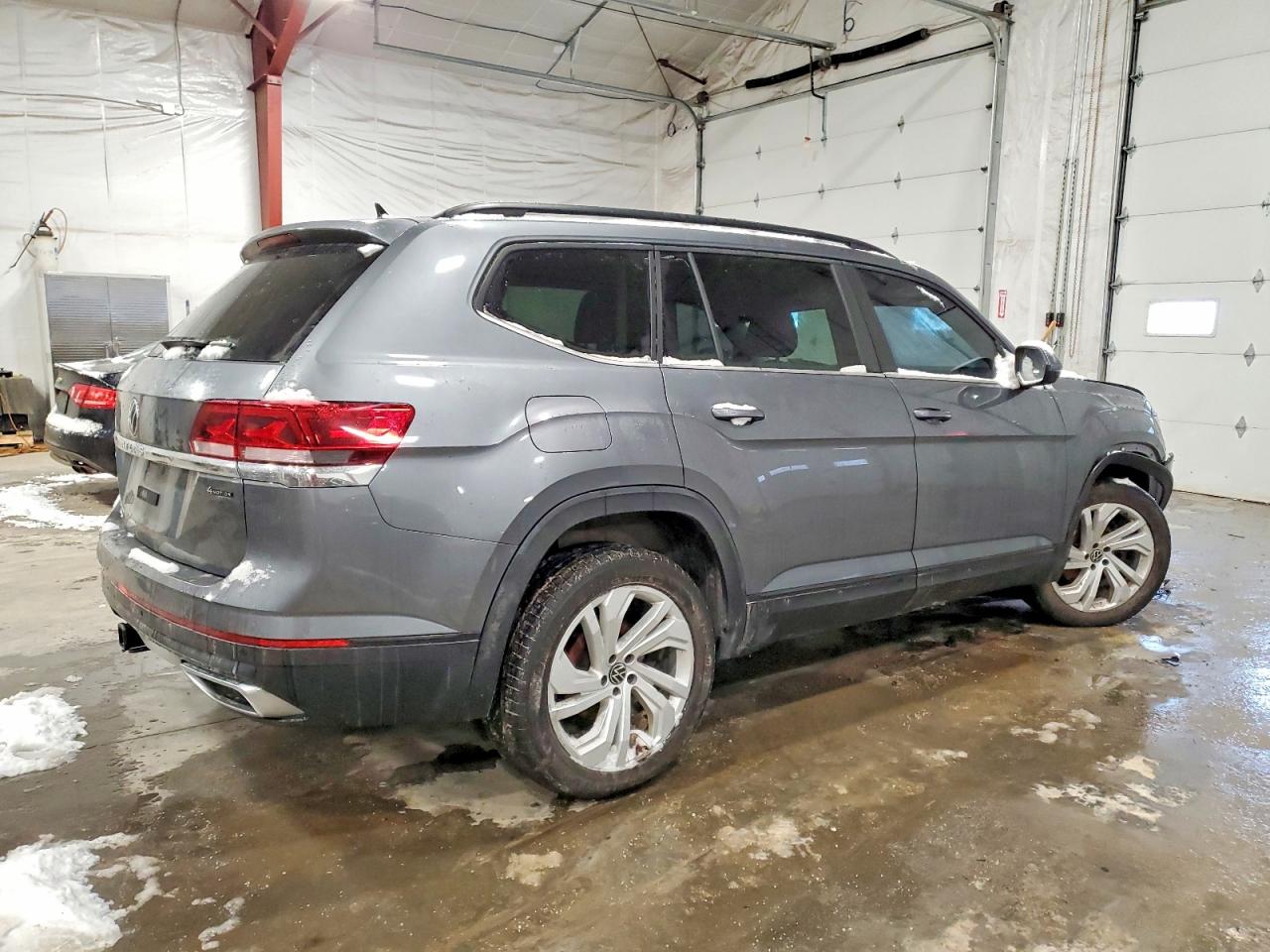 2023 VOLKSWAGEN Atlas VIN 1V2HR2CA0PC512471 photo 3