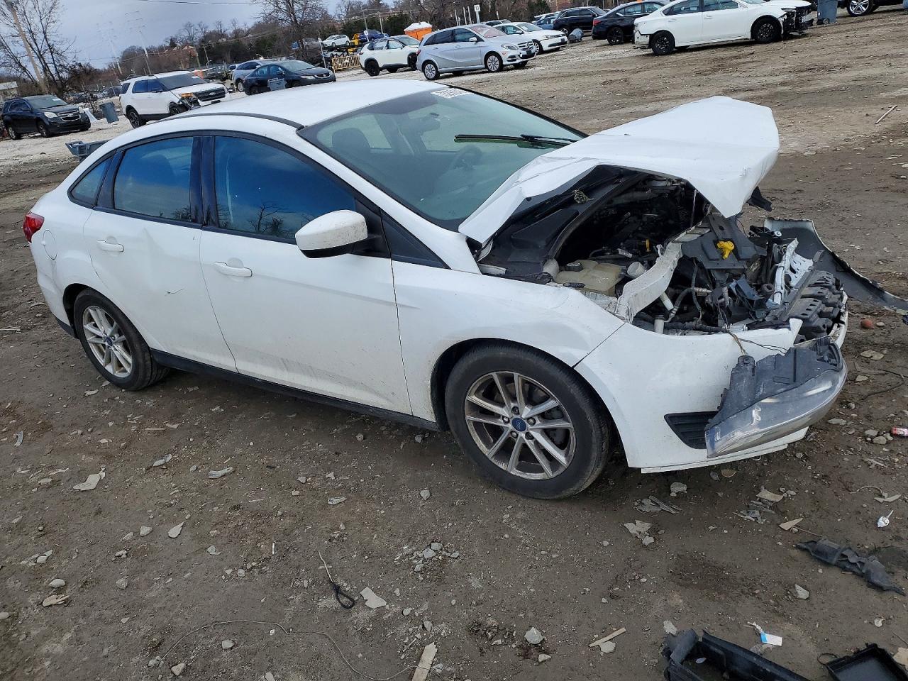 2018 Ford Focus VIN 1FADP3F23JL206071 photo 4