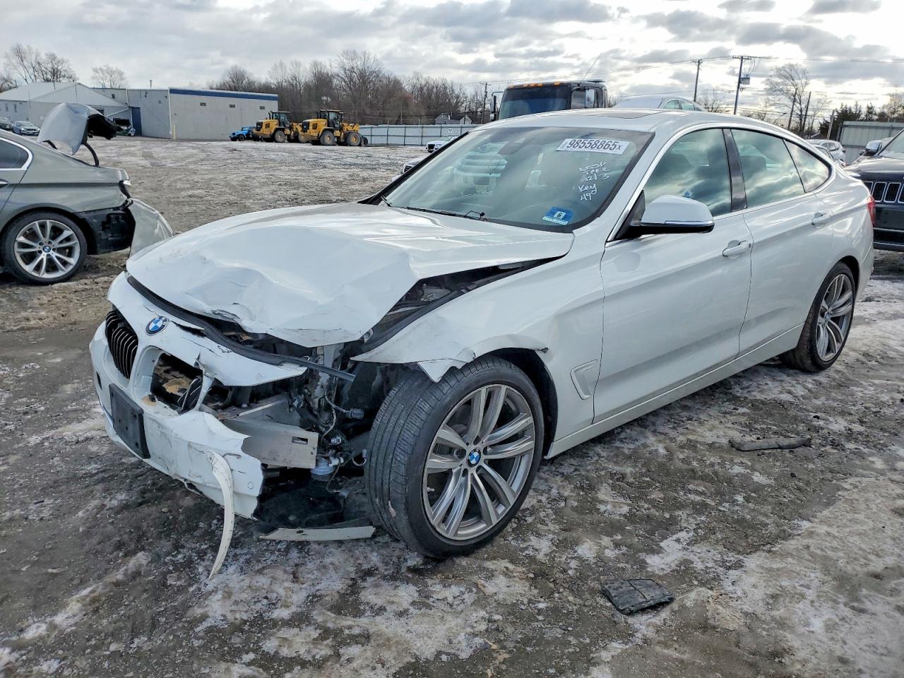 2018 BMW 3 series VIN WBA8Z9C54JB219924 photo 1