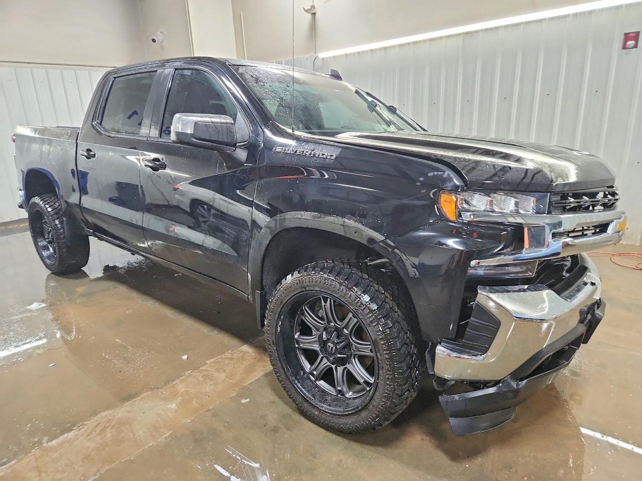 2022 Chev Silverado VIN 1GCUYDEDXNZ153517 photo 4