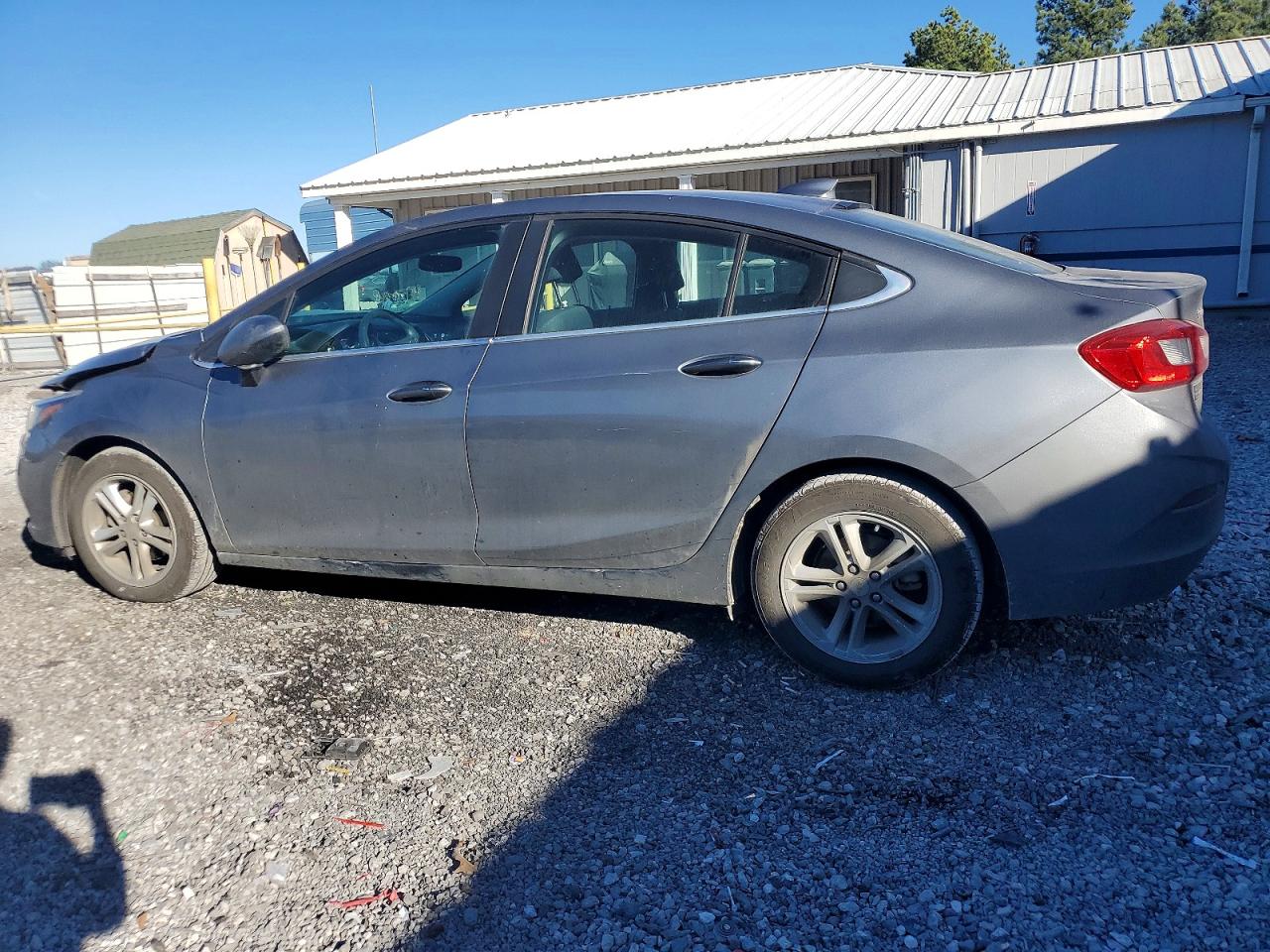 2018 Chev Cruze VIN 1G1BE5SM2J7226470 photo 2