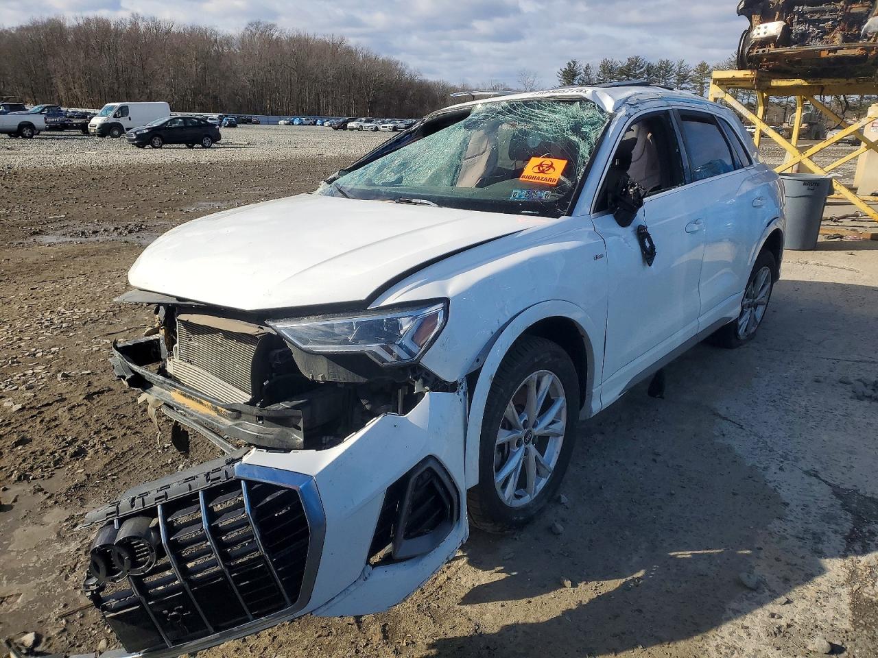 2023 Audi Q3 VIN WA1DECF3XP1043815 photo 1