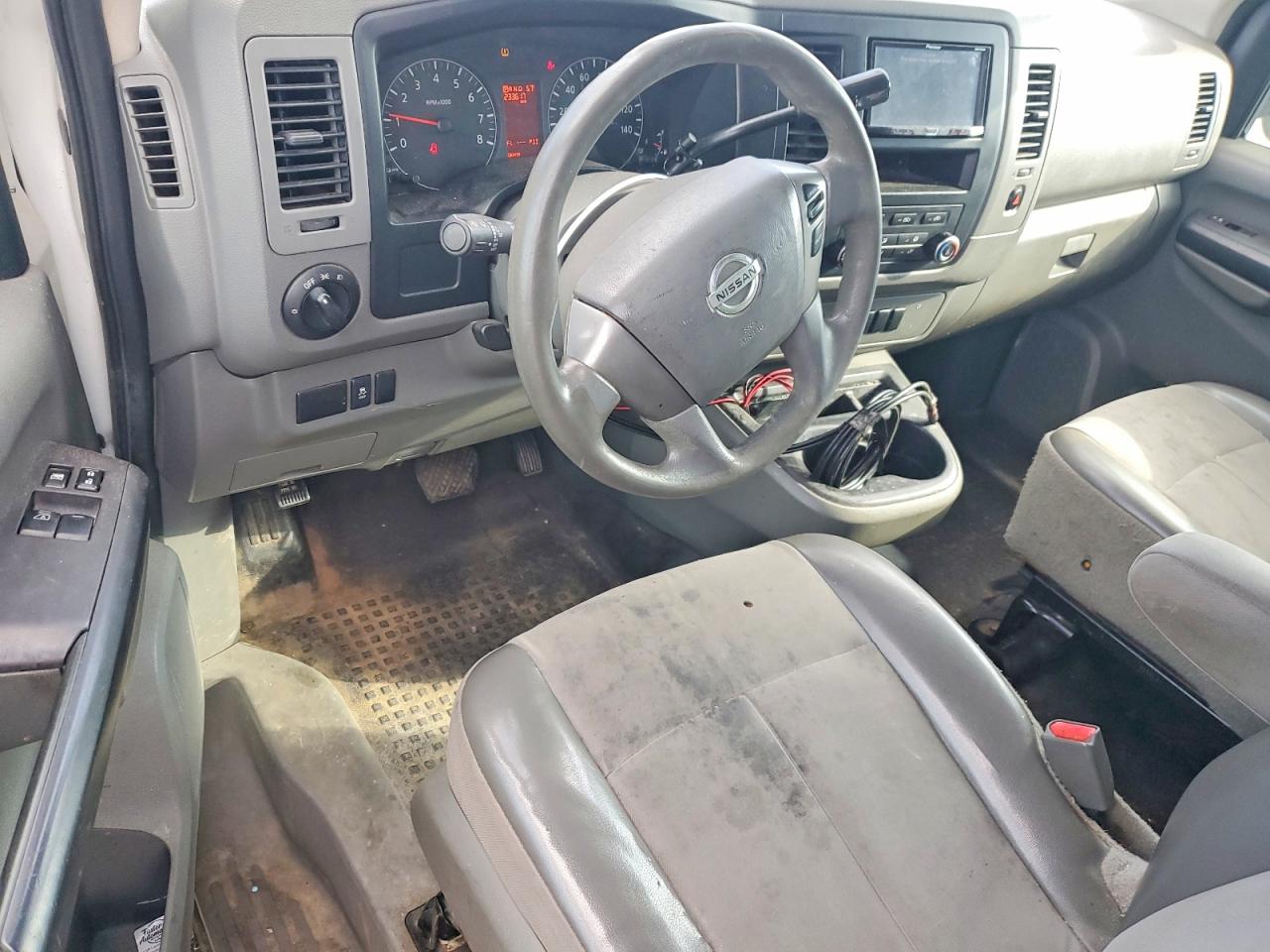 2015 Nissan Nv VIN 1N6BF0KL2FN804260 photo 8
