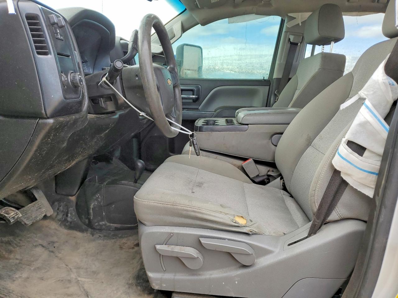 2018 Chevrolet All models VIN 1GC1KUEY1JF247403 photo 7