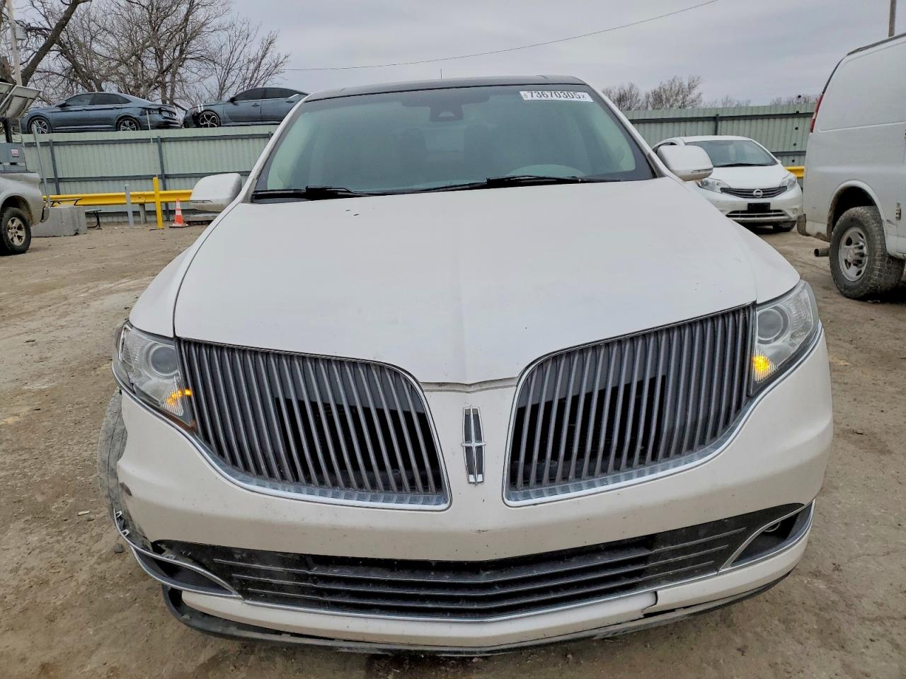 2015 Lincoln Mkt VIN 2LMHJ5AT5FBL01196 photo 5