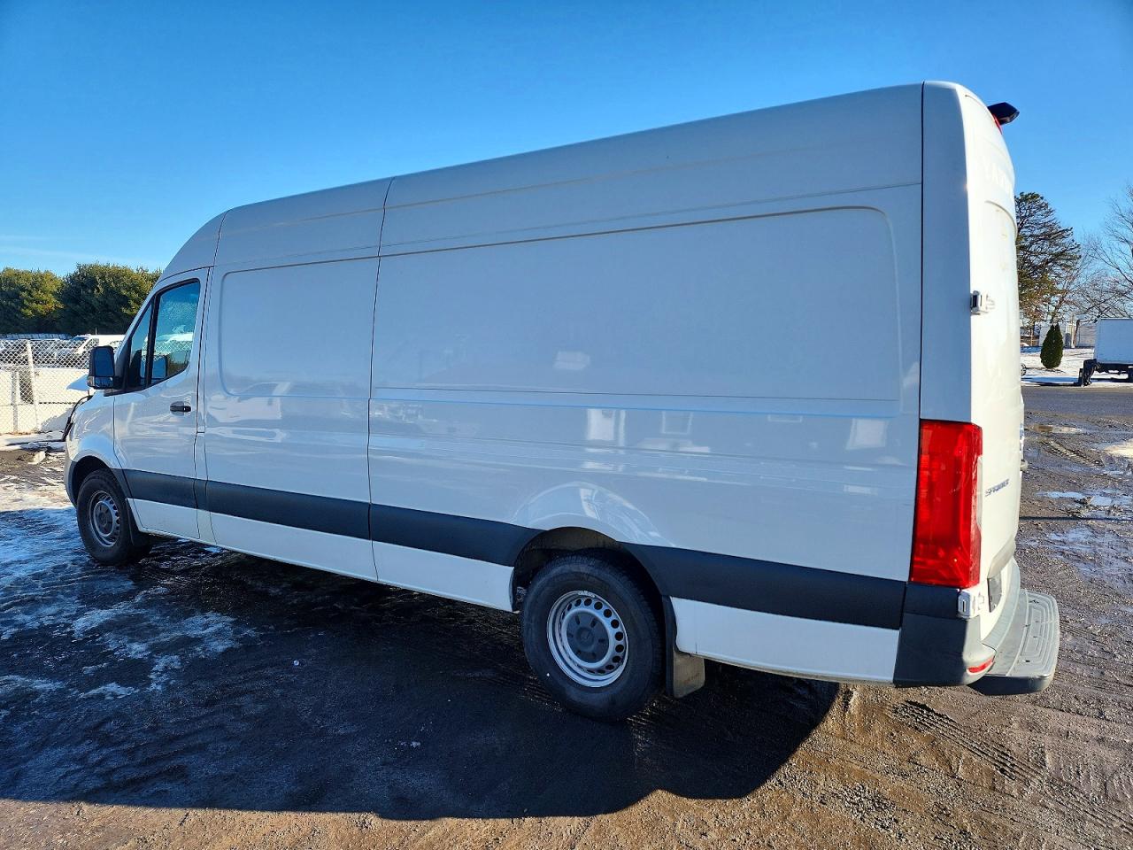 2021 Mercedes-Benz Sprinter VIN W1W40CHY8MT052188 photo 2
