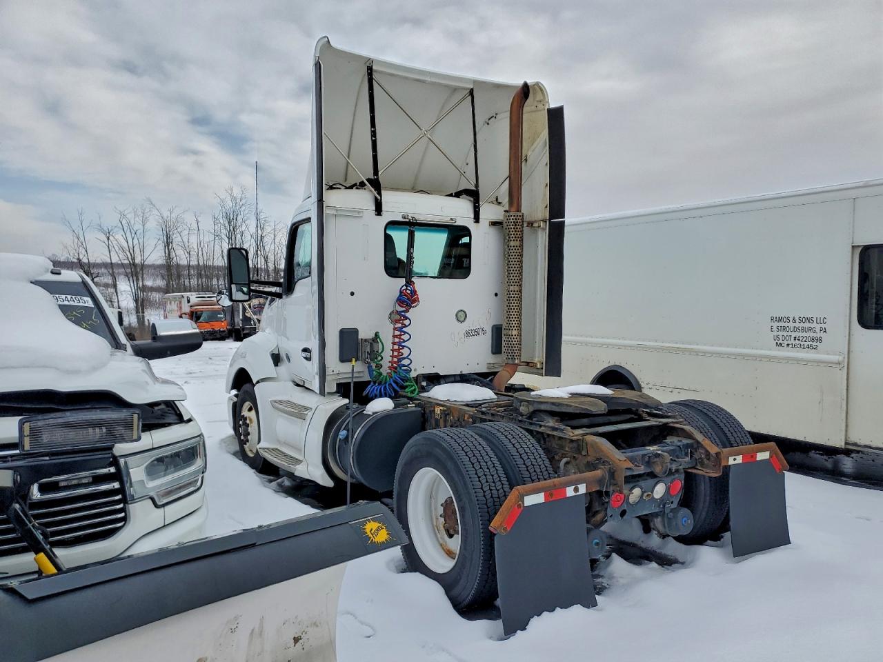 2014 KENWORTH All models VIN 1XKYA48X9EJ402999 photo 3