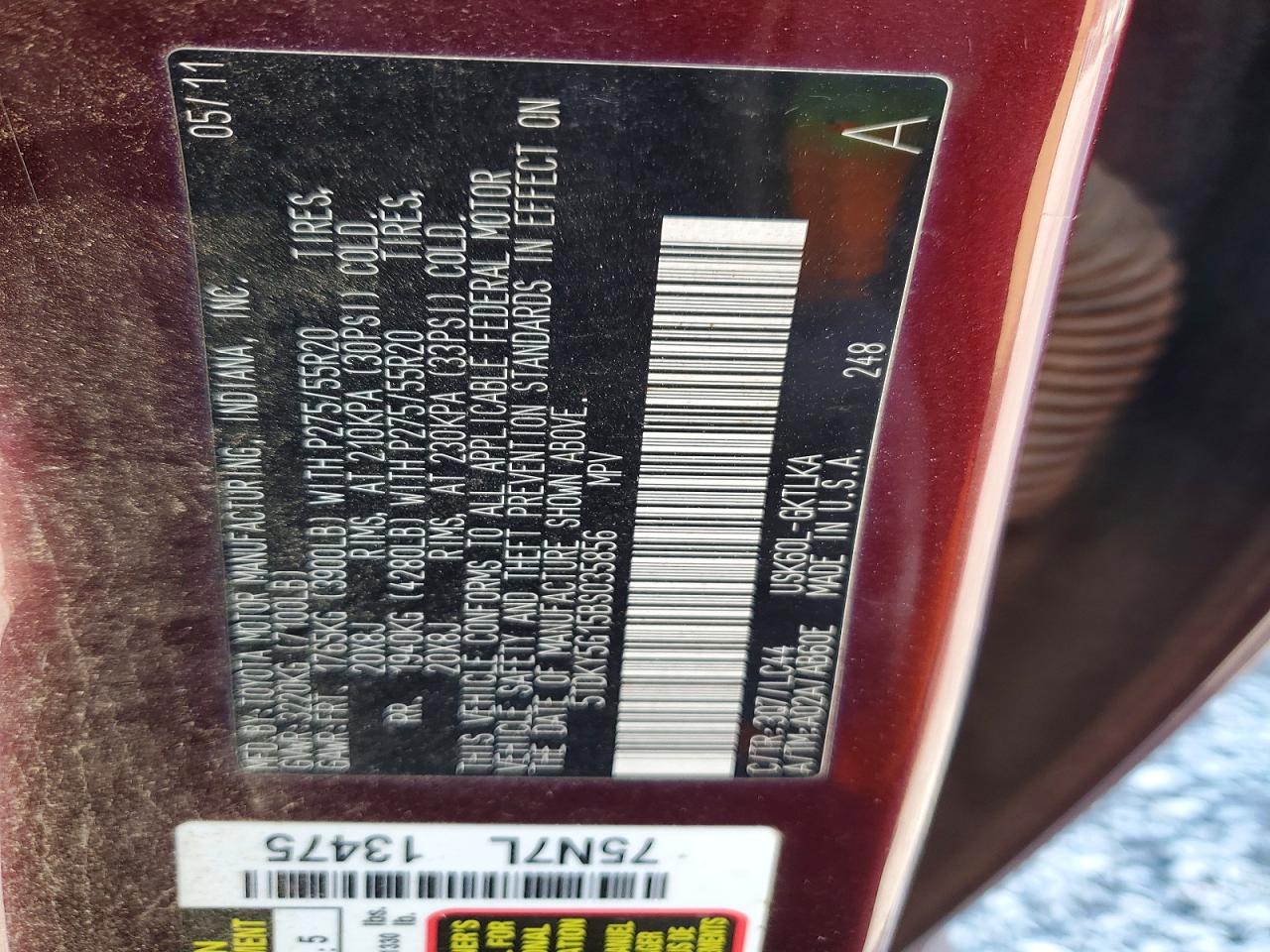 2011 Toyota Sequoia VIN 5TDKY5G15BS035856 photo 12