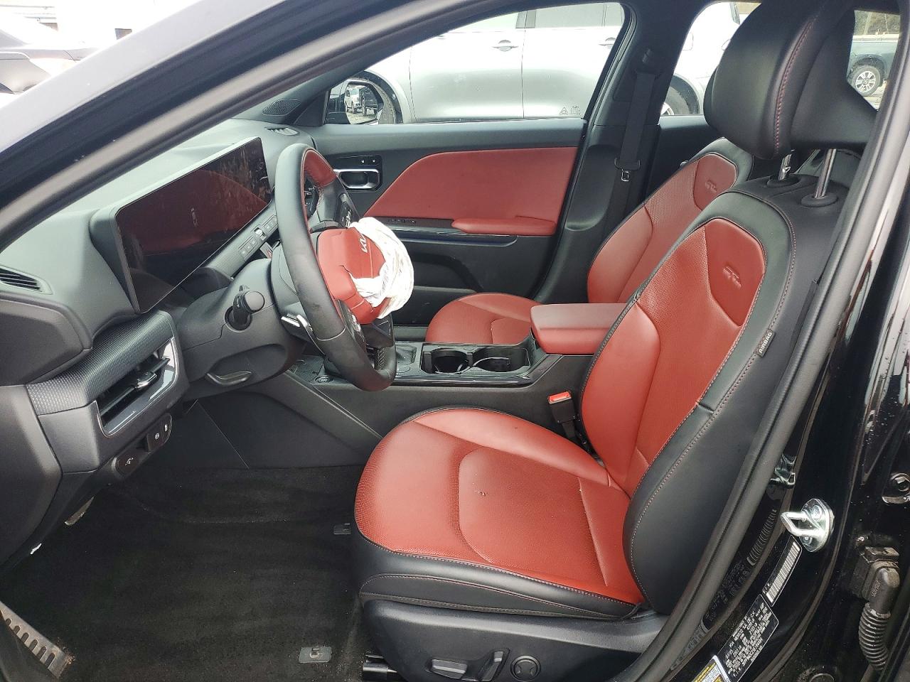 2025 KIA All other VIN 3KPFW4DC2SE184484 photo 7