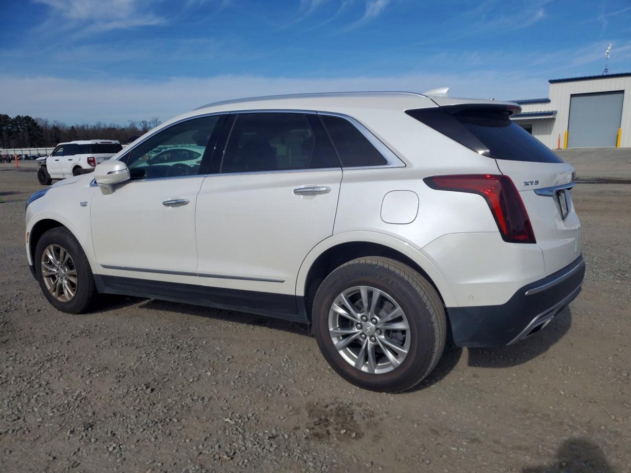 2020 Cadillac Xt5 VIN 1GYKNCRS0LZ161264 photo 2