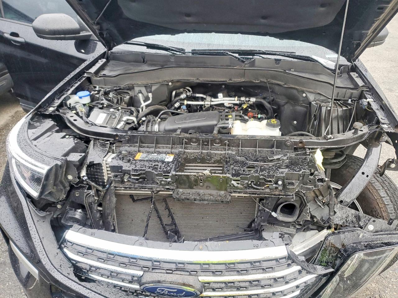 2024 Ford Explorer VIN 1FMSK8DH2RGA05606 photo 12