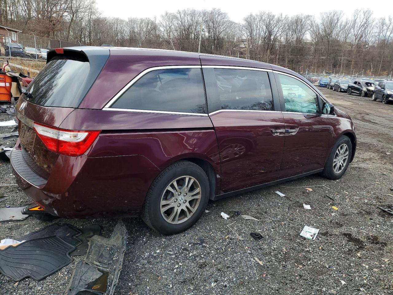 2013 Honda All models VIN 5FNRL5H69DB064954 photo 3