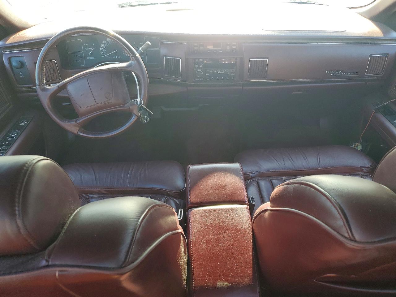 1995 Buick Roadmaster VIN 1G4BN52P9SR412879 photo 8