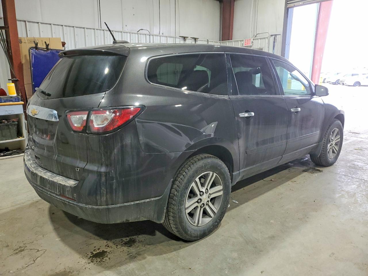 2017 Chev Traverse VIN 1GNKVHKD9HJ213146 photo 3