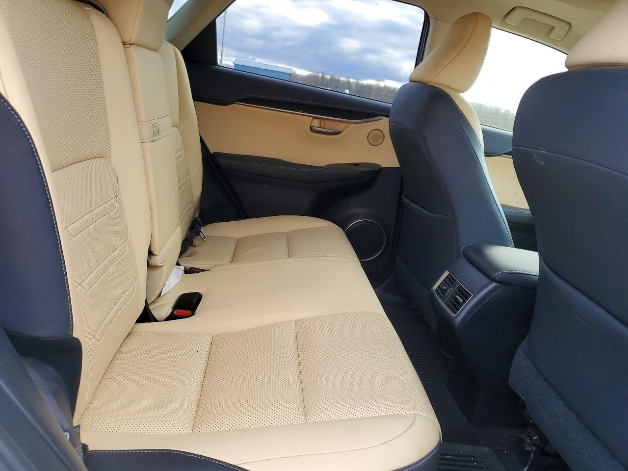 2015 Lexus Nx VIN JTJBARBZ8F2033764 photo 11