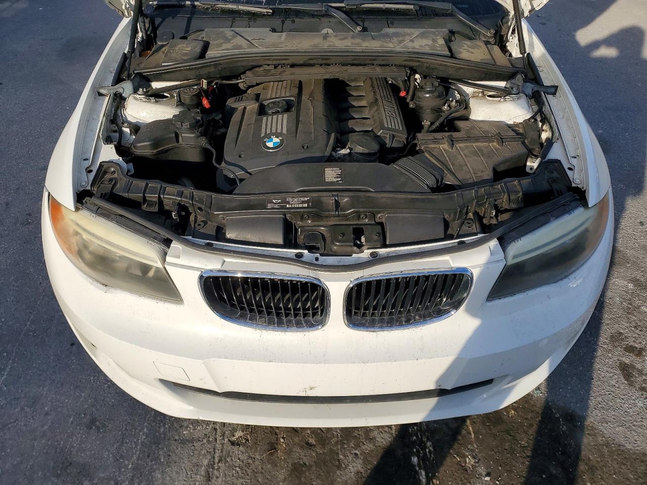 2013 BMW 1 series VIN WBAUL7C57DVM83825 photo 11