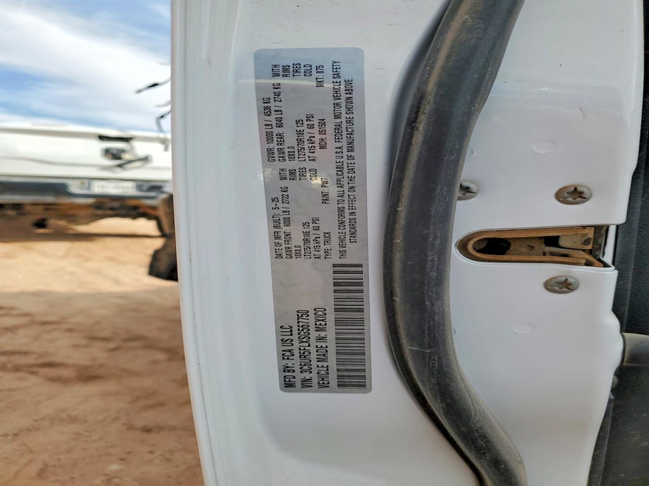 2025 Ram 2500 VIN 3C6UR5FLXSG567750 photo 12