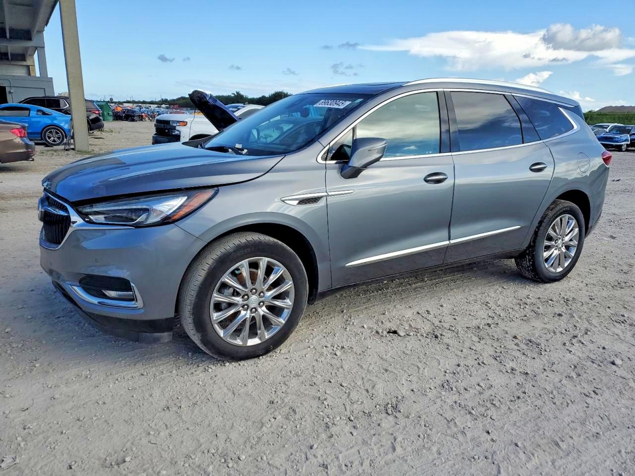 2020 Buick Enclave VIN 5GAERCKW9LJ233762 photo 1