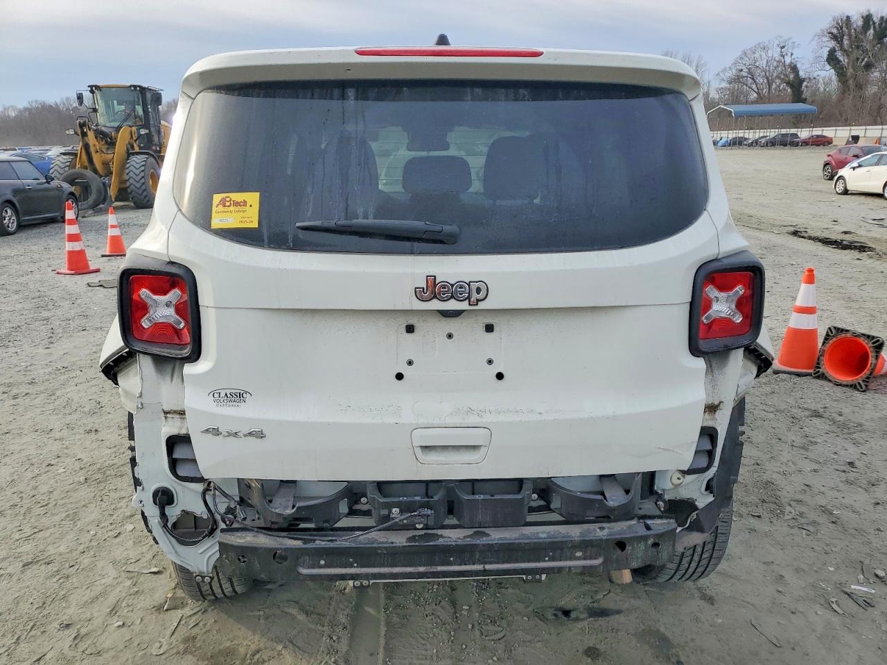 2023 Jeep Renegade VIN ZACNJDB16PPP13082 photo 6
