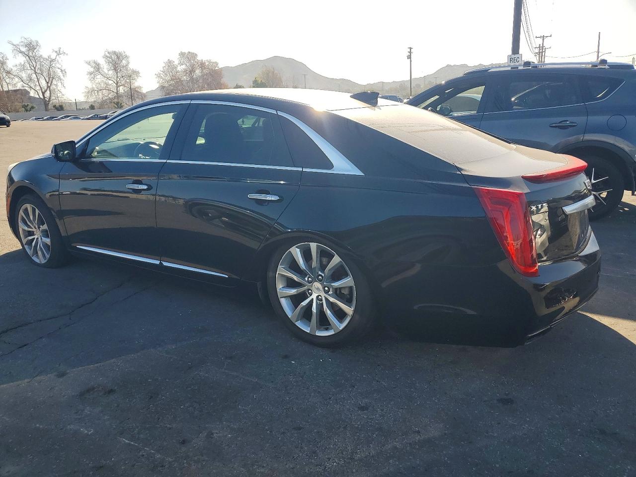2017 Cadillac Xts VIN 2G61M5S31H9114056 photo 2