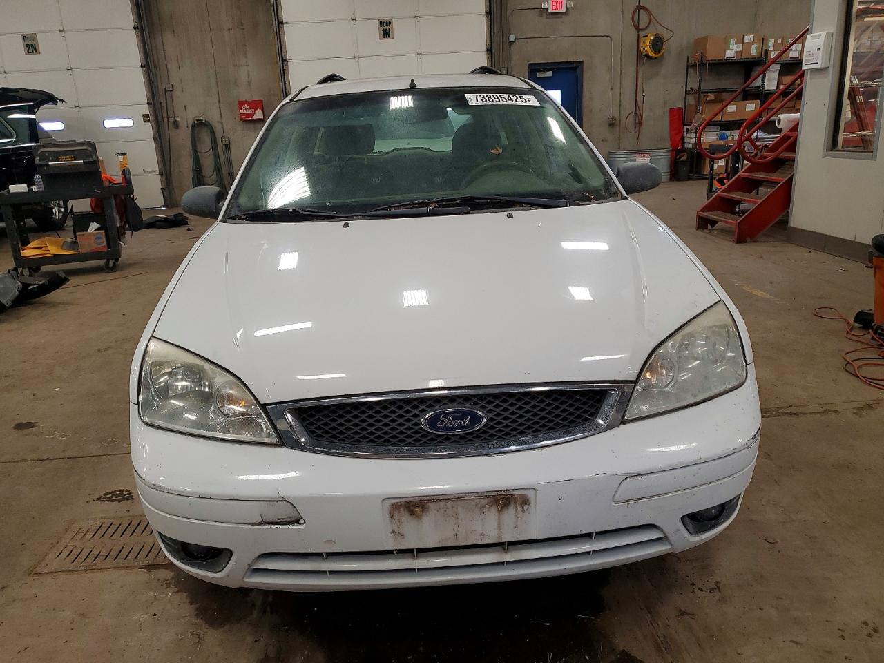 2006 Ford Focus VIN 1FAFP36N76W108119 photo 5