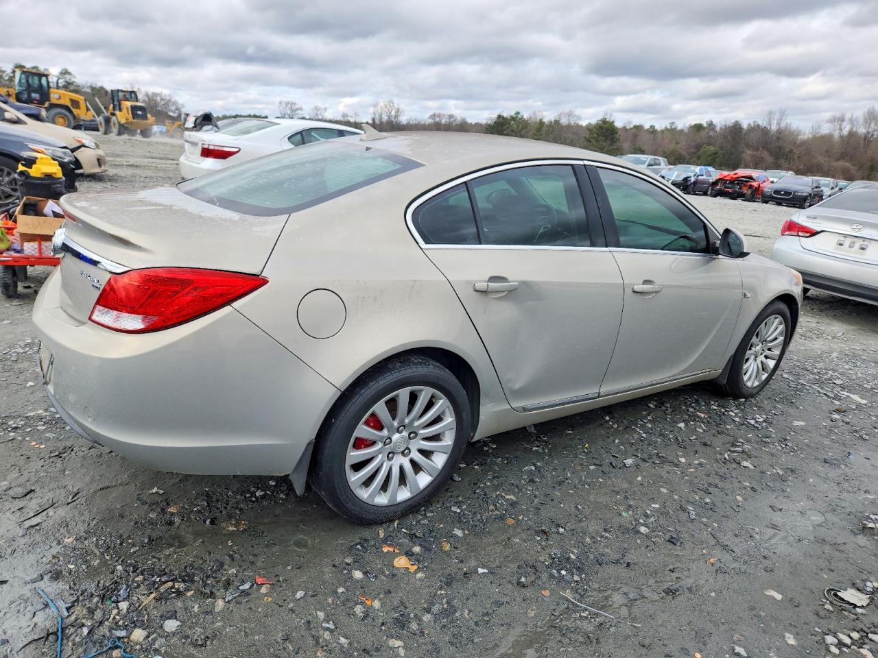2011 Buick Regal VIN W04GN5EC4B1123193 photo 3