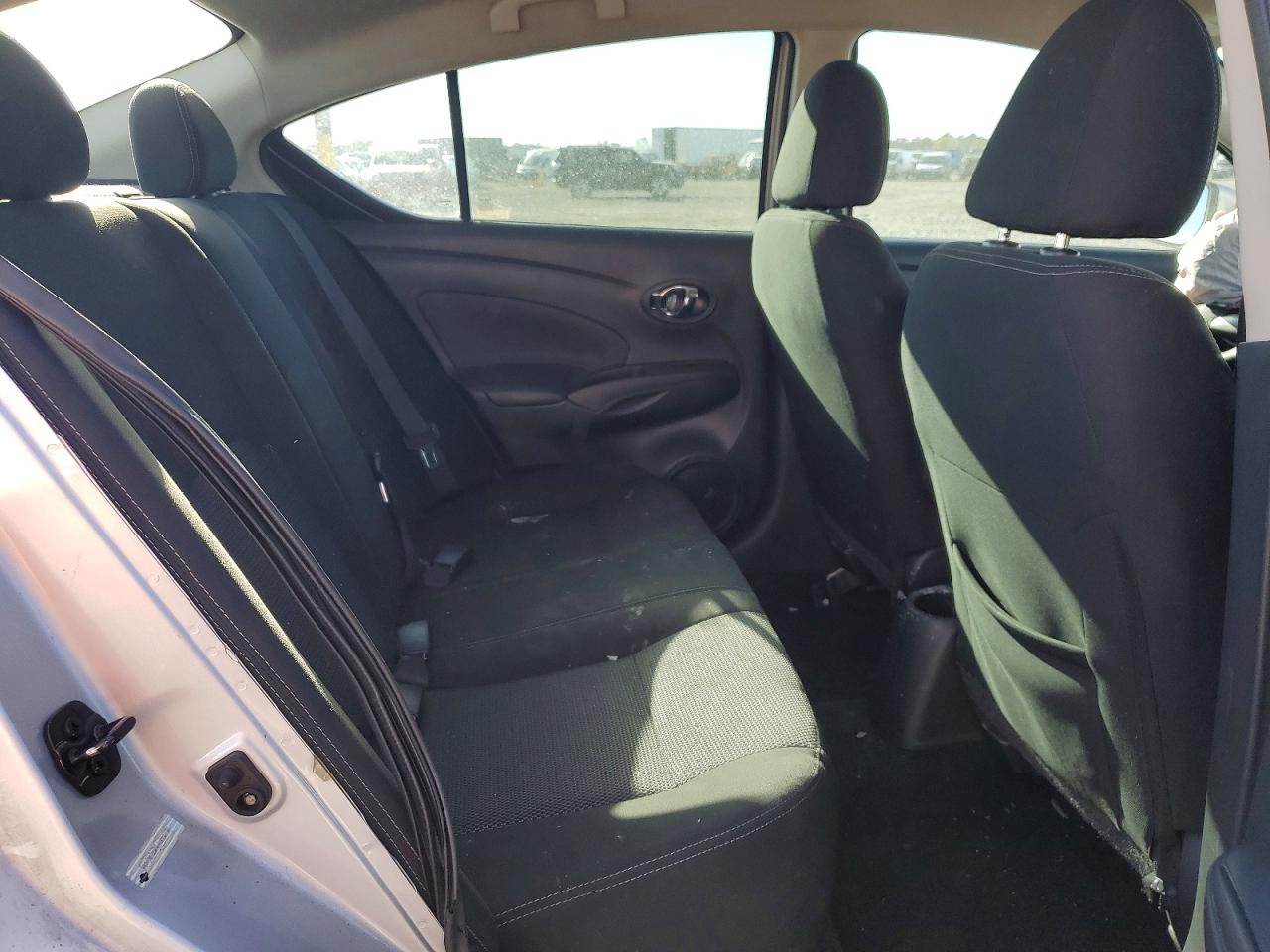 2018 Niss Versa VIN 3N1CN7AP3JL818770 photo 10