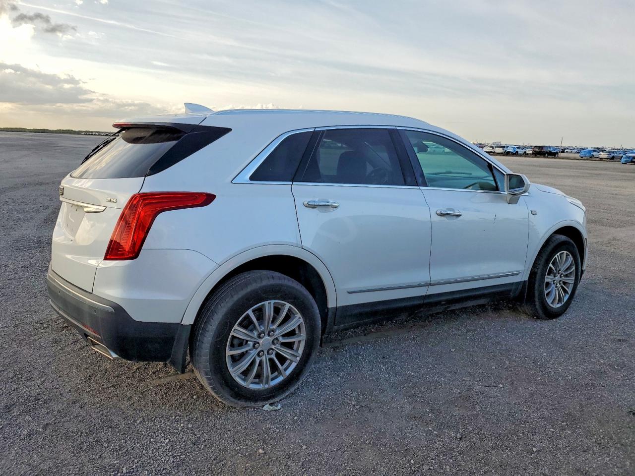2019 Cadillac Xt5 VIN 1GYKNCRS6KZ103383 photo 3