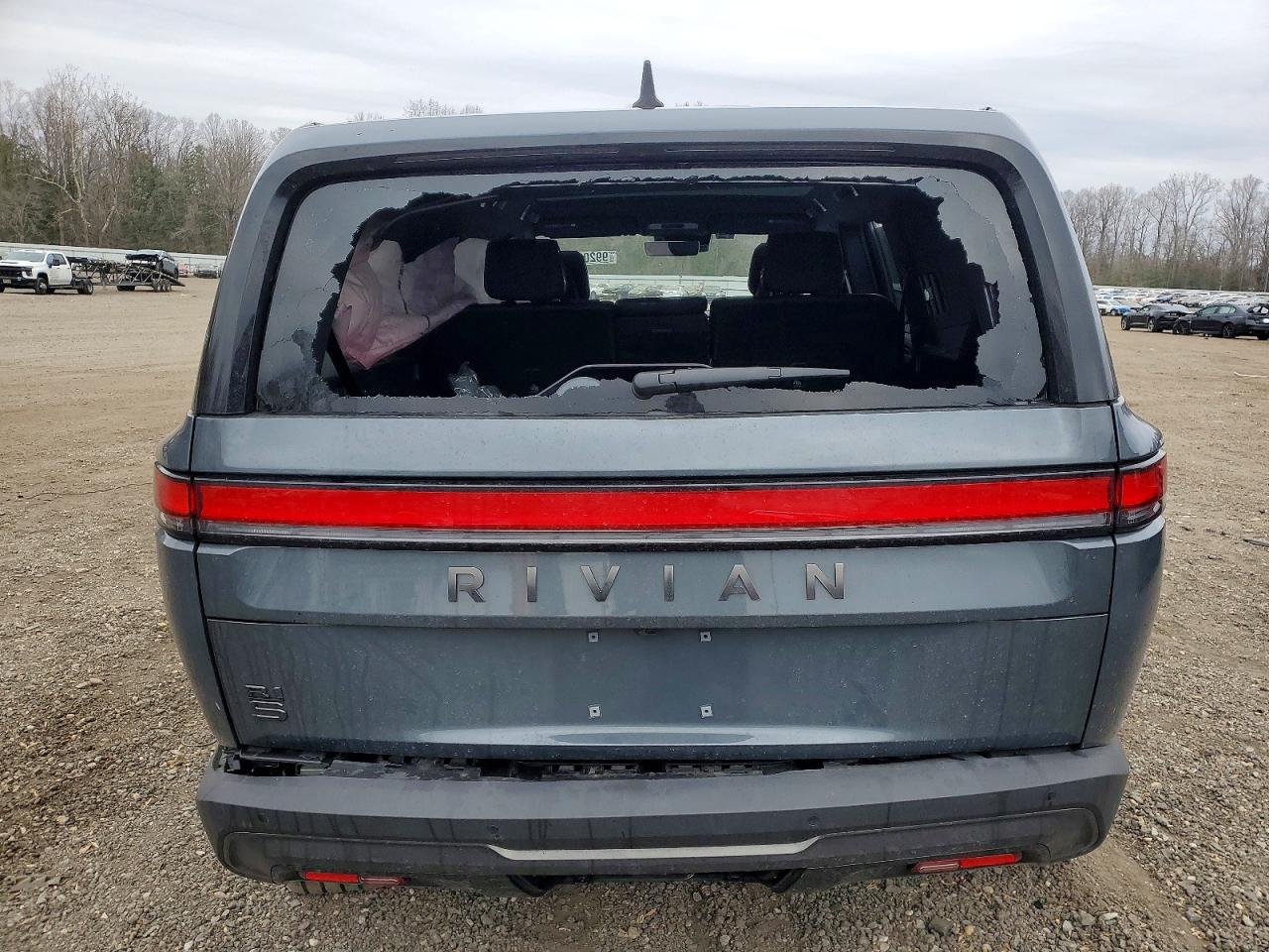 2025 Rivian Ris VIN 7PDSGBBA4SN073036 photo 6