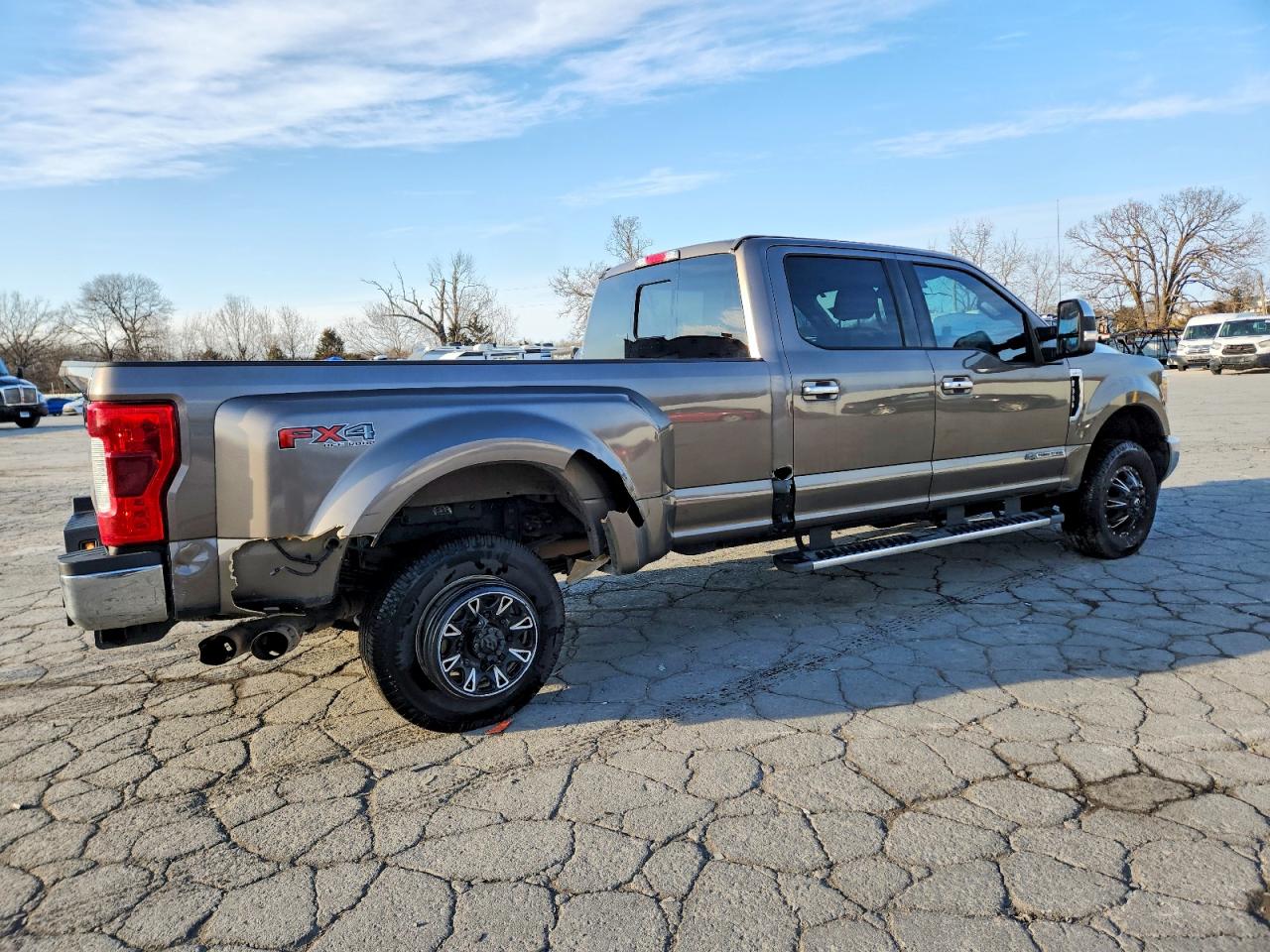 2018 Ford F350 VIN 1FT8W3DT4JEC90125 photo 3
