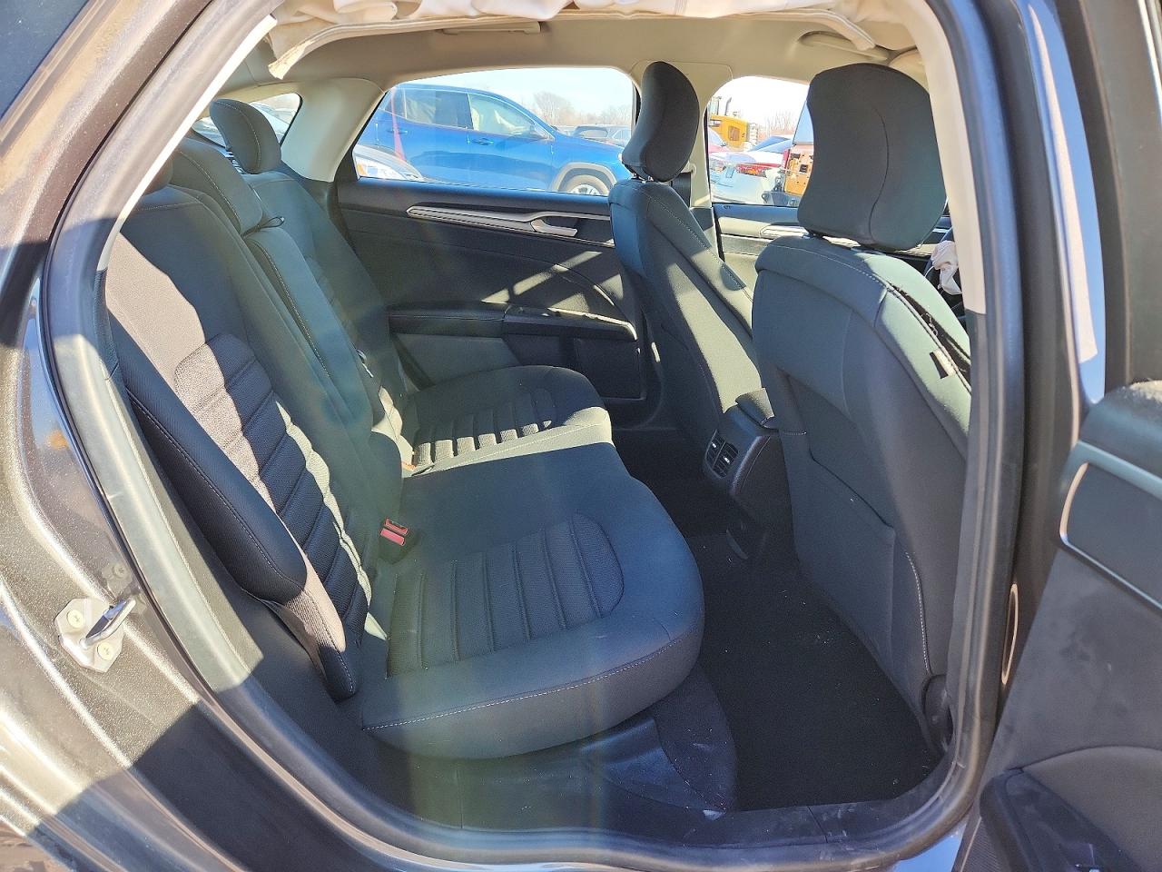 2019 Ford Fusion VIN 3FA6P0HD7KR172225 photo 10