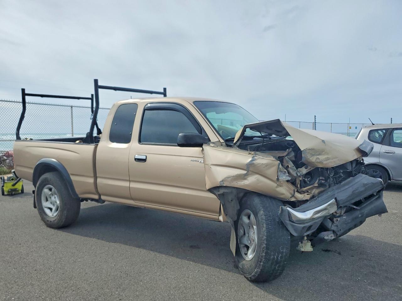 2000 Toyota Tacoma VIN 4TASM92N3YZ614893 photo 4