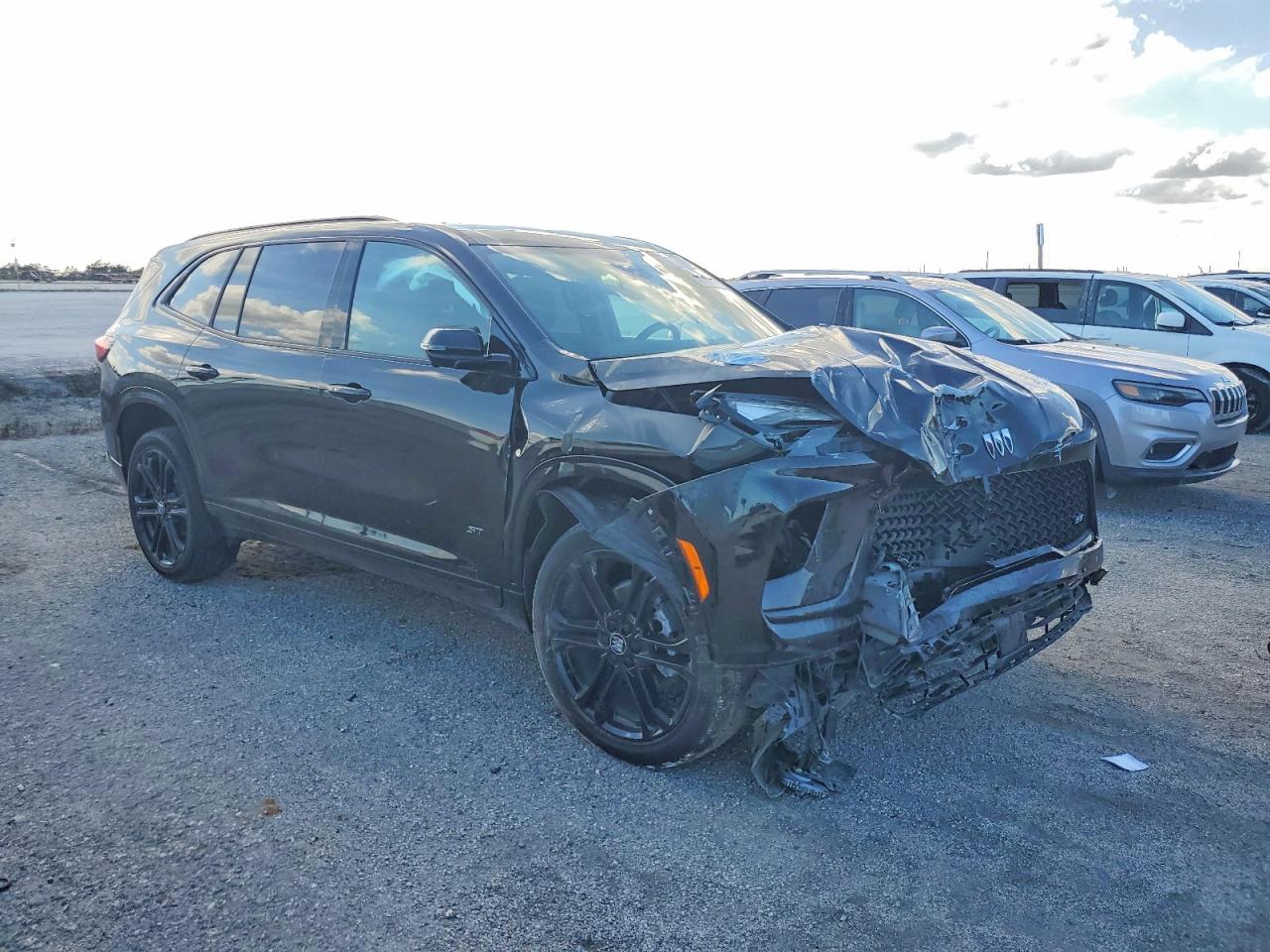 2025 Buick Enclave sp VIN 5GAERBRS7SJ204787 photo 4