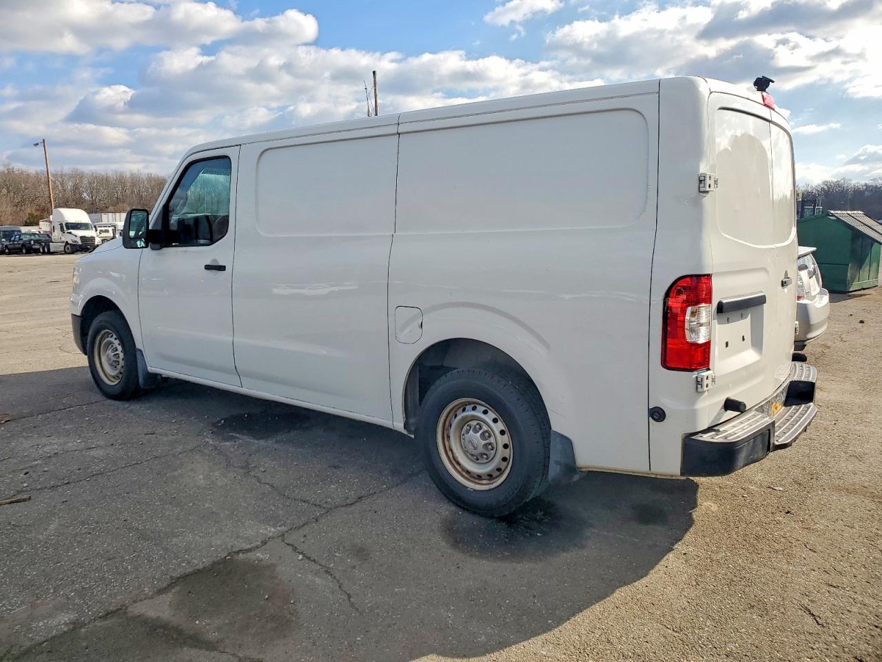 2015 Nissan Nv VIN 1N6BF0KL2FN804260 photo 2