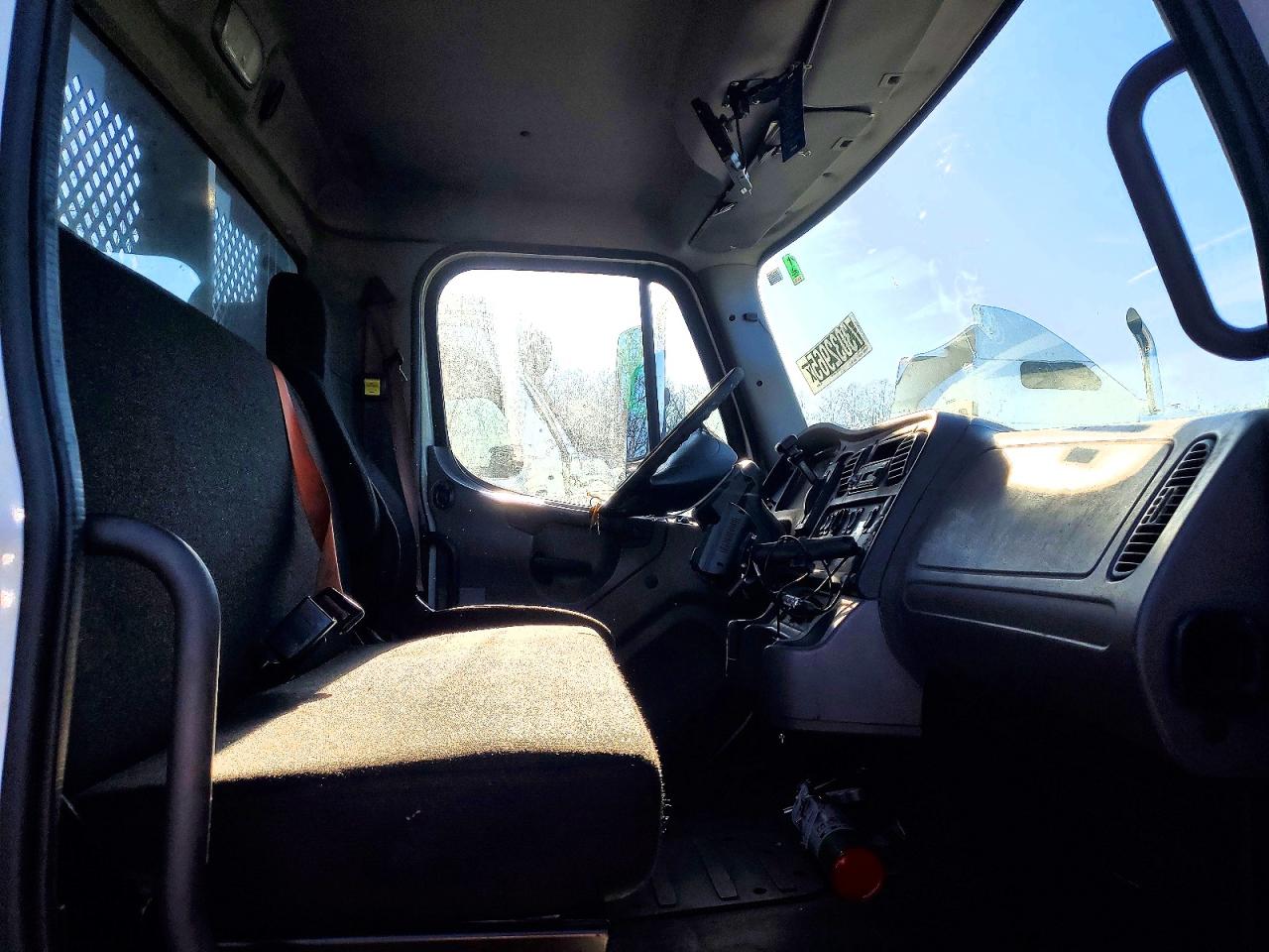 2015 FREIGHTLINER All other VIN 1FVACWDU8FHGR0156 photo 5