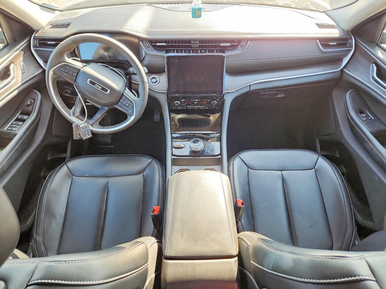 2024 Jeep Grand cher VIN 1C4RJHBG2RC683828 photo 8